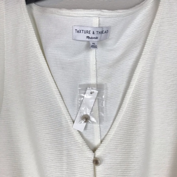 Texture & Thread Button-Front Tie Tank Top. - Picture 3 of 5